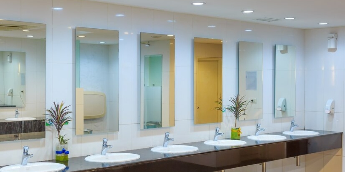 THE EVOLUTION OF BATHROOM MIRROR DESIGN: FROM FUNCTIONAL TO STYLISH