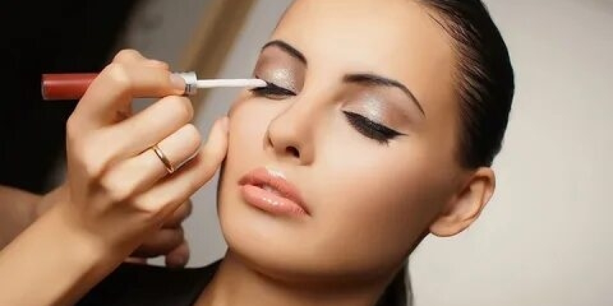 Elegance Unveiled: The Power of Makeup Mastery