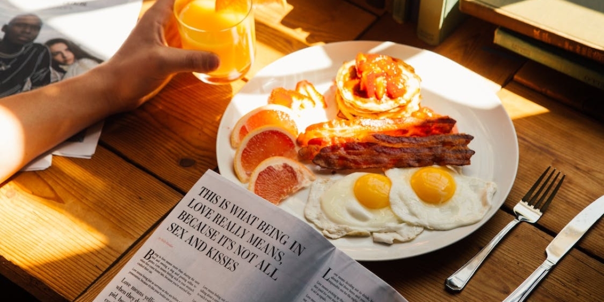 Best Foods to Enjoy On a Train Journey: Delicious and Convenient Options