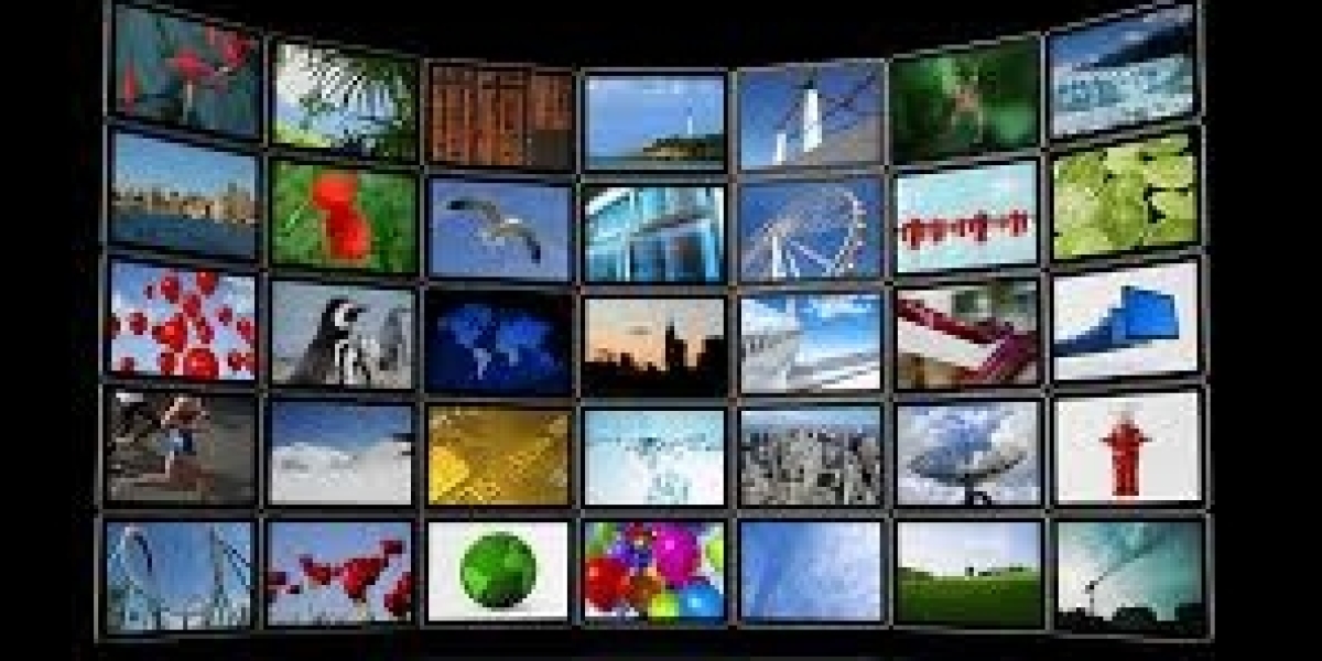 Streaming Screens: Content Creation and Broadcasting