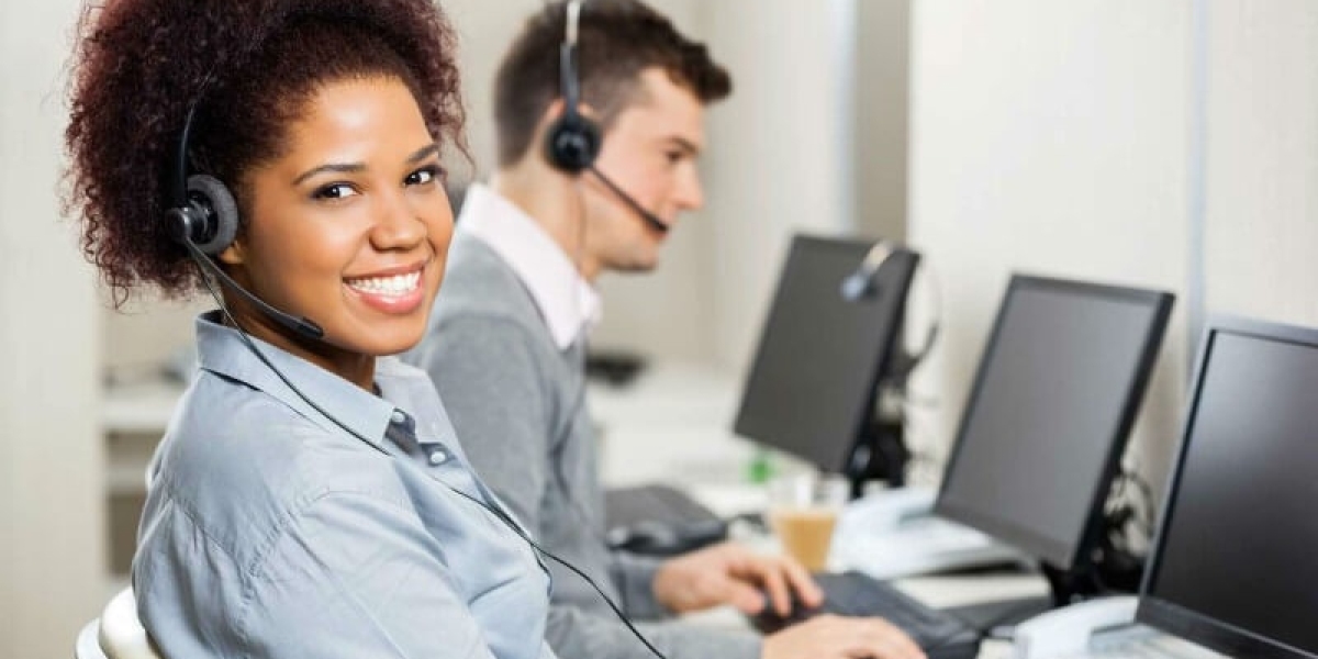 How to Start Your Career as a Freelance Call Agent in Dubai