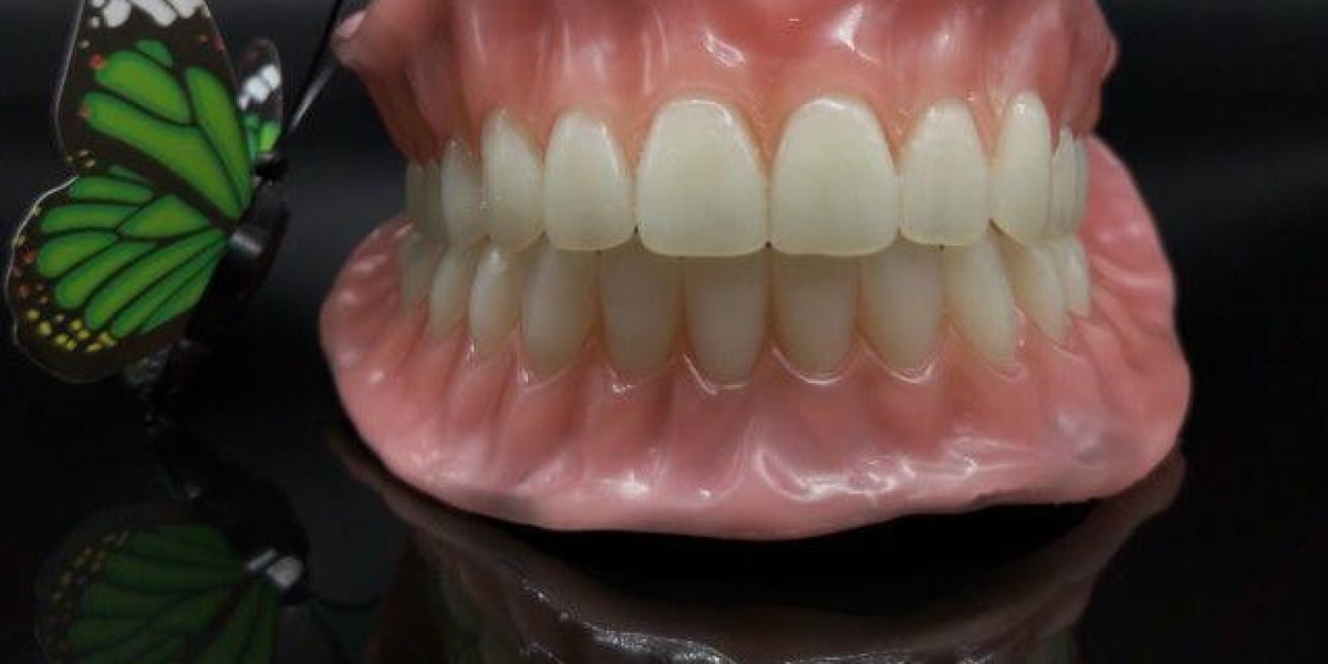 Acrylic Teeth: A Complete Guide to Choosing and Caring for False Teeth Made from Acrylic Resin