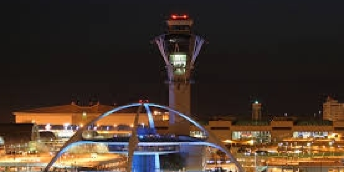 Discovering the Delta Airlines Terminal at LAX: A Traveler's Guide