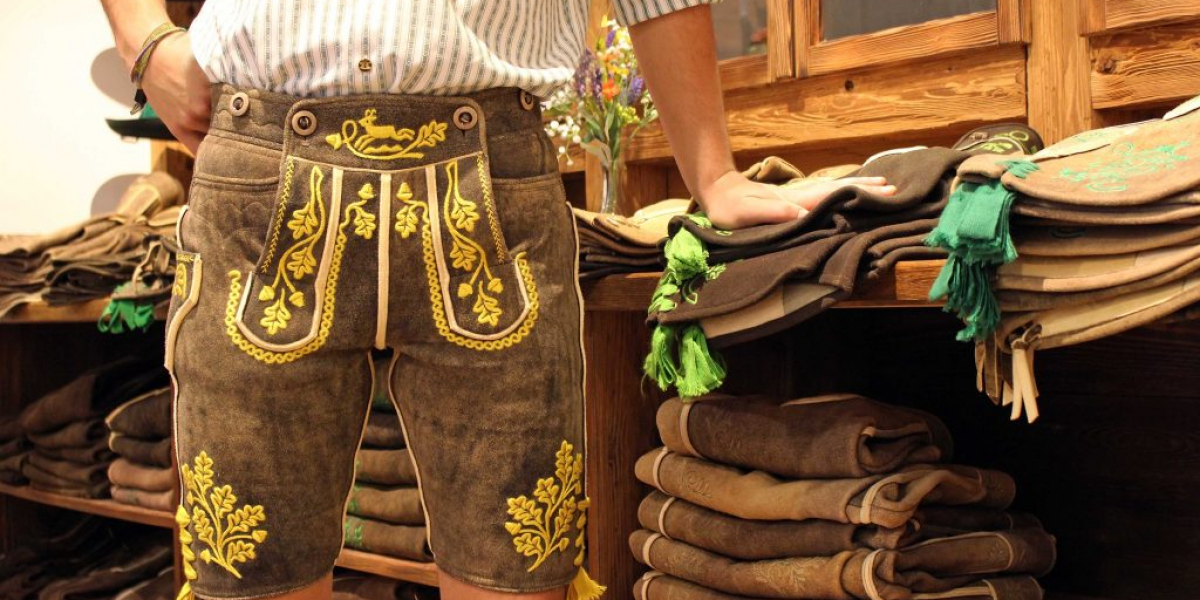 What Are Your Favorite Features to Look for in Lederhosen?