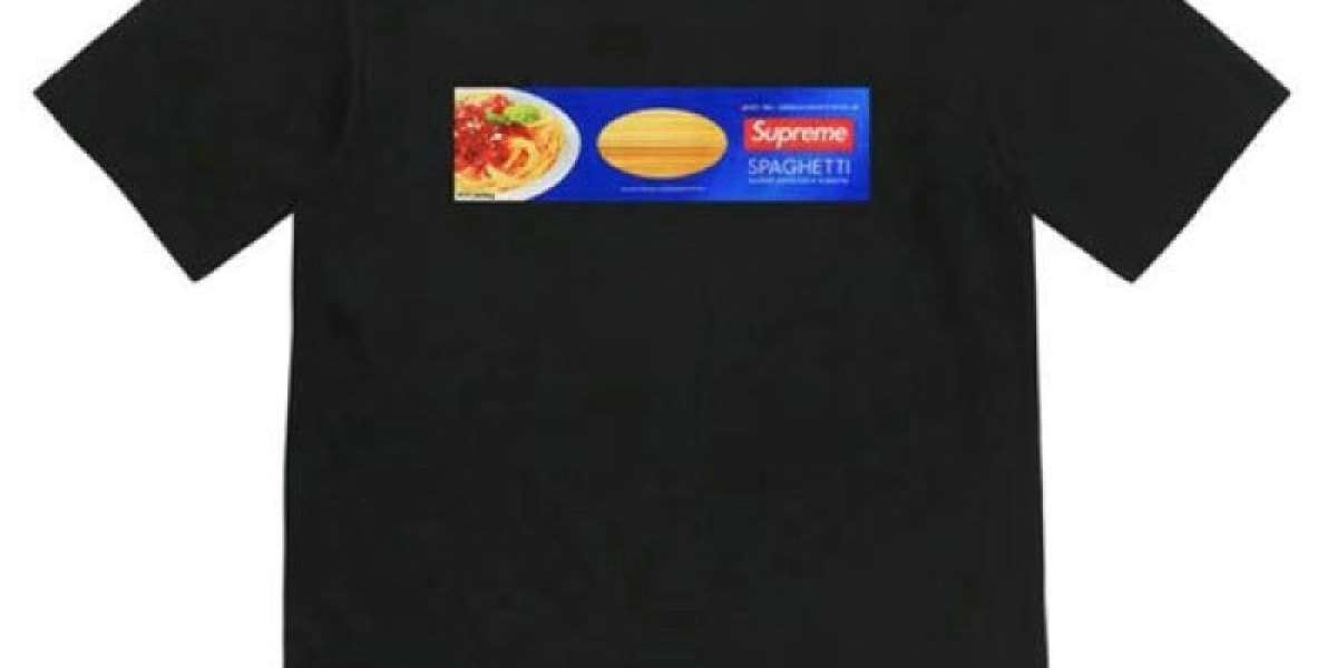 潮流標桿——Supreme T Shirt 的獨特魅力