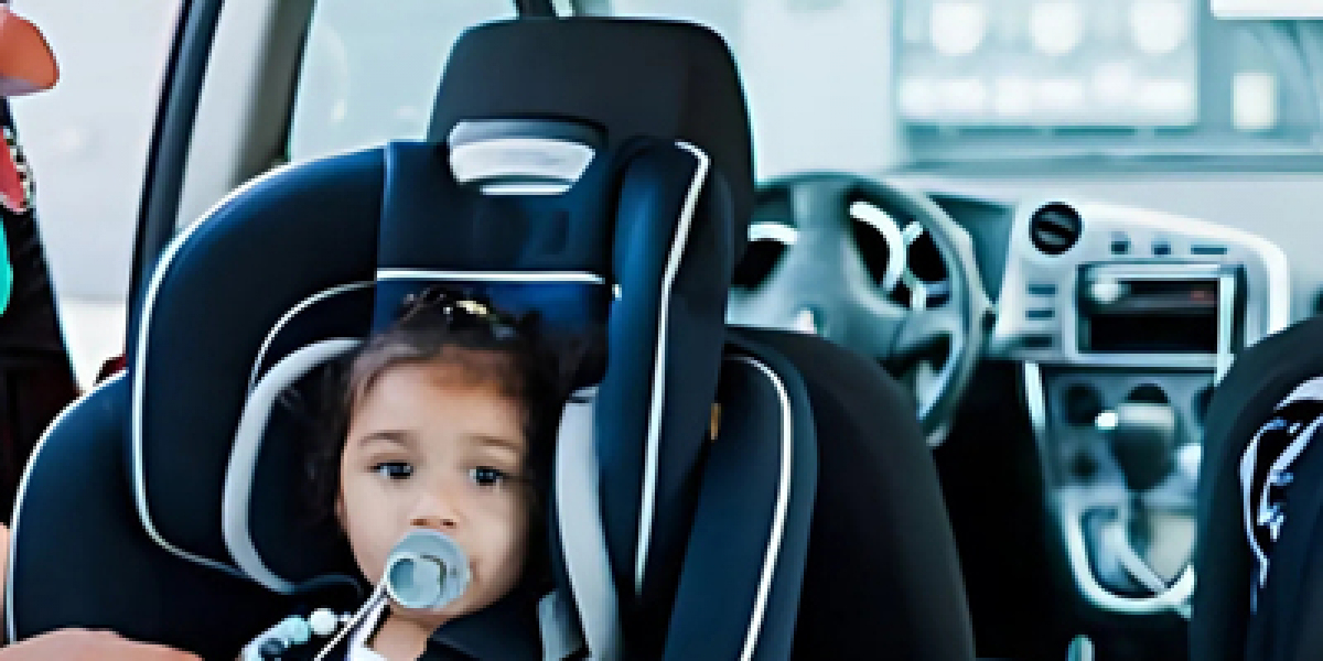 LaGuardia Airport Car Service With Child Seat – Safe & Comfortable Rides for Families