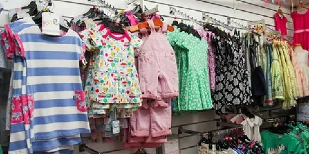 Seasonal Kids Clothes Sale – Save Big!