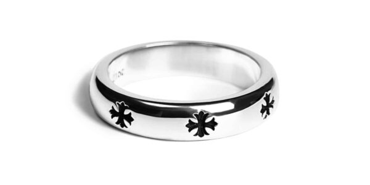How to Style a Chrome Hearts Ring