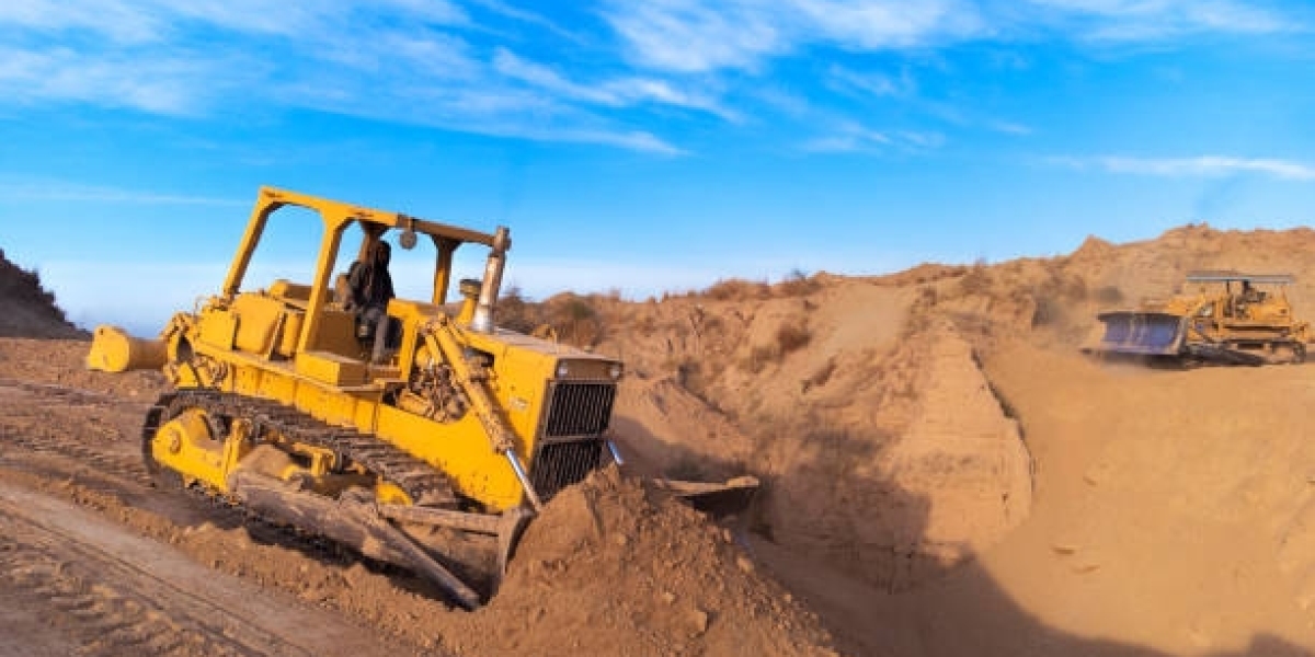 Earthmoving Equipment Market Growth: Opportunities, Challenges &amp; Competitive Landscape