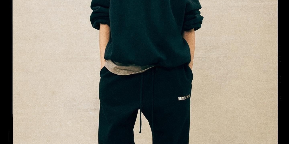 How Essentials Sweatpants Keep Growing in Streetwear Culture